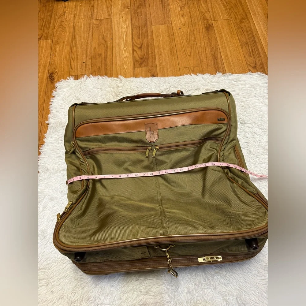 Hartmann Intensity Collection Medium Mobile Traveler Garment Bag Leather trim